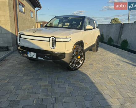Білий Rivian R1S, об'ємом двигуна 0 л та пробігом 3 тис. км за 75000 $, фото 8 на Automoto.ua