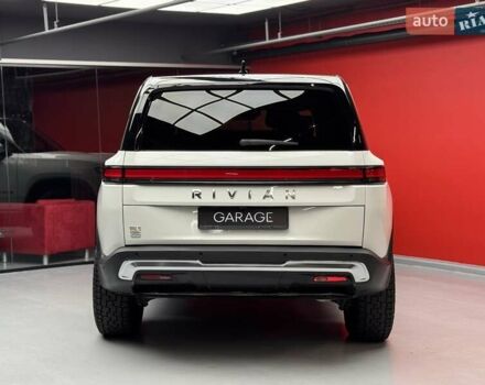 Белый Rivian R1S, объемом двигателя 0 л и пробегом 21 тыс. км за 44900 $, фото 16 на Automoto.ua