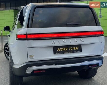 Rivian R1S 2022 в Киеве на Automoto.ua Белый Rivian R1S, объемом двигателя 0 л и пробегом 23 тыс. км за 48500 $, фото 15 на Automoto.ua