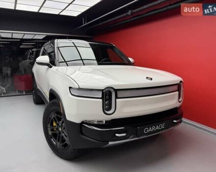 Белый Rivian R1S, объемом двигателя 0 л и пробегом 21 тыс. км за 44900 $, фото 9 на Automoto.ua