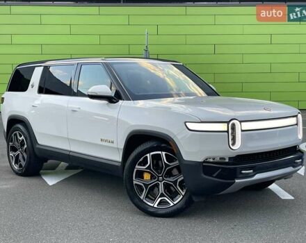 Rivian R1S 2022 в Киеве на Automoto.ua Белый Rivian R1S, объемом двигателя 0 л и пробегом 23 тыс. км за 48500 $, фото 3 на Automoto.ua