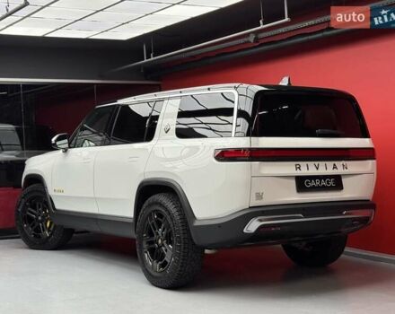 Белый Rivian R1S, объемом двигателя 0 л и пробегом 21 тыс. км за 44900 $, фото 28 на Automoto.ua