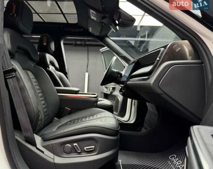 Белый Rivian R1S, объемом двигателя 0 л и пробегом 21 тыс. км за 44900 $, фото 67 на Automoto.ua