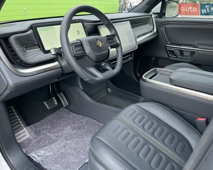 Rivian R1S 2022 в Киеве на Automoto.ua Белый Rivian R1S, объемом двигателя 0 л и пробегом 23 тыс. км за 48500 $, фото 35 на Automoto.ua