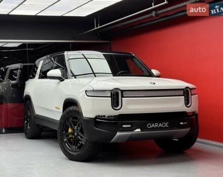 Белый Rivian R1S, объемом двигателя 0 л и пробегом 21 тыс. км за 44900 $, фото 12 на Automoto.ua