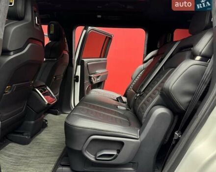 Белый Rivian R1S, объемом двигателя 0 л и пробегом 21 тыс. км за 44900 $, фото 45 на Automoto.ua