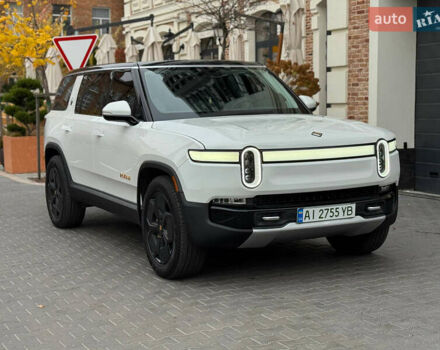 Белый Rivian R1S, объемом двигателя 0 л и пробегом 21 тыс. км за 55000 $, фото 2 на Automoto.ua
