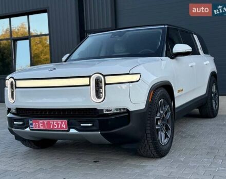 Rivian R1S 2023 в Дубно на Automoto.ua Белый Rivian R1S, объемом двигателя 0 л и пробегом 19 тыс. км за 47777 $, фото 35 на Automoto.ua