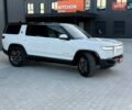Rivian R1S 2023 в Дубно на Automoto.ua Белый Rivian R1S, объемом двигателя 0 л и пробегом 19 тыс. км за 47777 $, фото 78 на Automoto.ua