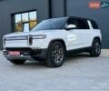 Rivian R1S 2023 в Дубно на Automoto.ua Белый Rivian R1S, объемом двигателя 0 л и пробегом 19 тыс. км за 47777 $, фото 19 на Automoto.ua