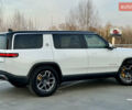 Белый Rivian R1S, объемом двигателя 0 л и пробегом 5 тыс. км за 53900 $, фото 7 на Automoto.ua