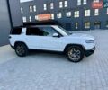 Rivian R1S 2023 в Дубно на Automoto.ua Белый Rivian R1S, объемом двигателя 0 л и пробегом 19 тыс. км за 47777 $, фото 3 на Automoto.ua