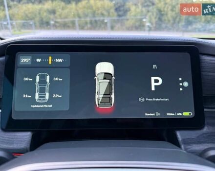 Rivian R1S 2023 в Дубно на Automoto.ua Белый Rivian R1S, объемом двигателя 0 л и пробегом 19 тыс. км за 47777 $, фото 182 на Automoto.ua