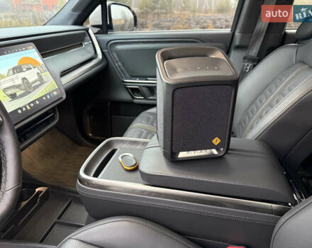 Білий Rivian R1S, об'ємом двигуна 0 л та пробігом 35 тис. км за 55000 $, фото 14 на Automoto.ua