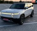 Rivian R1S 2023 в Дубно на Automoto.ua Белый Rivian R1S, объемом двигателя 0 л и пробегом 19 тыс. км за 47777 $, фото 2 на Automoto.ua