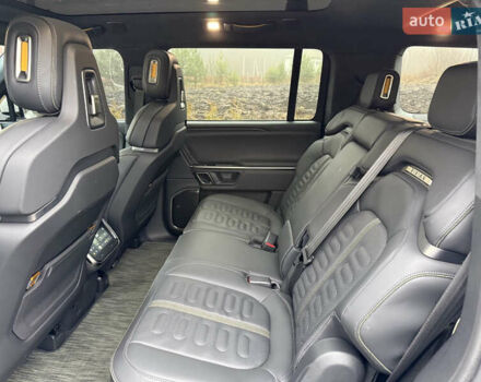 Білий Rivian R1S, об'ємом двигуна 0 л та пробігом 35 тис. км за 55000 $, фото 23 на Automoto.ua
