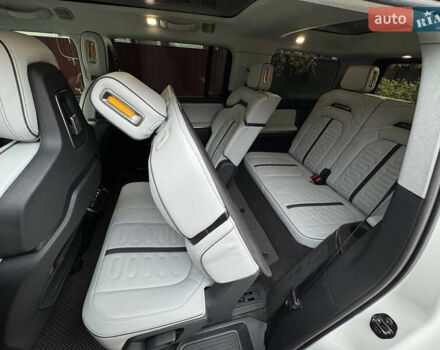 Белый Rivian R1S, объемом двигателя 0 л и пробегом 21 тыс. км за 55000 $, фото 19 на Automoto.ua