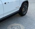Rivian R1S 2023 в Дубно на Automoto.ua Белый Rivian R1S, объемом двигателя 0 л и пробегом 19 тыс. км за 47777 $, фото 195 на Automoto.ua