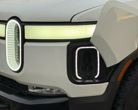 Белый Rivian R1S, объемом двигателя 0 л и пробегом 35 тыс. км за 58000 $, фото 11 на Automoto.ua