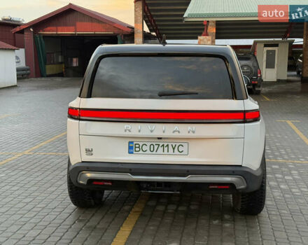Белый Rivian R1S, объемом двигателя 0 л и пробегом 35 тыс. км за 58000 $, фото 5 на Automoto.ua