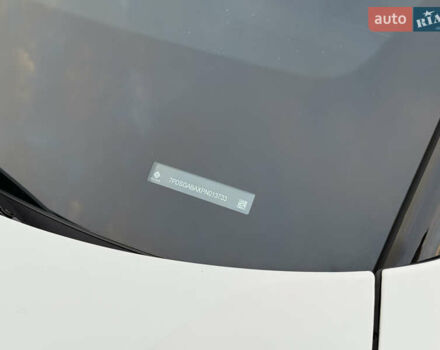 Белый Rivian R1S, объемом двигателя 0 л и пробегом 35 тыс. км за 58000 $, фото 12 на Automoto.ua