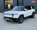 Rivian R1S 2023 в Дубно на Automoto.ua Белый Rivian R1S, объемом двигателя 0 л и пробегом 19 тыс. км за 47777 $, фото 38 на Automoto.ua