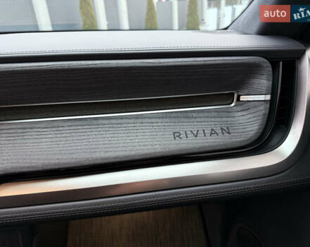 Білий Rivian R1S, об'ємом двигуна 0 л та пробігом 35 тис. км за 55000 $, фото 13 на Automoto.ua