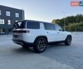 Rivian R1S 2023 в Дубно на Automoto.ua Белый Rivian R1S, объемом двигателя 0 л и пробегом 19 тыс. км за 47777 $, фото 37 на Automoto.ua