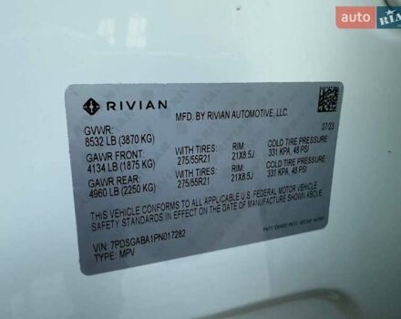 Rivian R1S 2023 в Дубно на Automoto.ua Белый Rivian R1S, объемом двигателя 0 л и пробегом 19 тыс. км за 47777 $, фото 170 на Automoto.ua