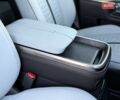Rivian R1S 2023 в Дубно на Automoto.ua Белый Rivian R1S, объемом двигателя 0 л и пробегом 19 тыс. км за 47777 $, фото 153 на Automoto.ua