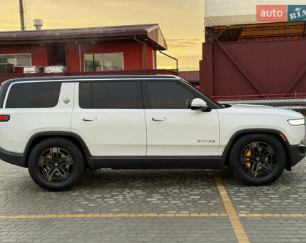 Белый Rivian R1S, объемом двигателя 0 л и пробегом 35 тыс. км за 58000 $, фото 3 на Automoto.ua