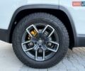 Rivian R1S 2023 в Дубно на Automoto.ua Белый Rivian R1S, объемом двигателя 0 л и пробегом 19 тыс. км за 47777 $, фото 52 на Automoto.ua