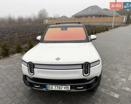 Білий Rivian R1S, об'ємом двигуна 0 л та пробігом 35 тис. км за 55000 $, фото 2 на Automoto.ua