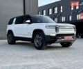 Rivian R1S 2023 в Дубно на Automoto.ua Белый Rivian R1S, объемом двигателя 0 л и пробегом 19 тыс. км за 47777 $, фото 192 на Automoto.ua