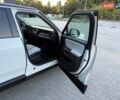 Rivian R1S 2023 в Дубно на Automoto.ua Белый Rivian R1S, объемом двигателя 0 л и пробегом 19 тыс. км за 47777 $, фото 133 на Automoto.ua
