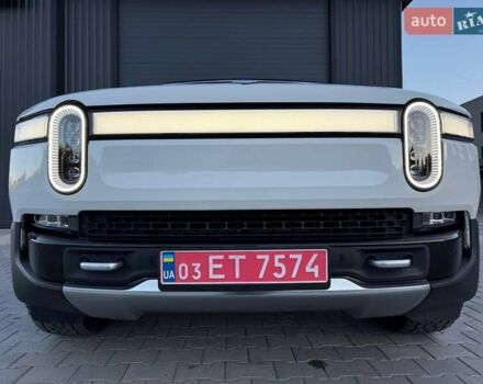 Rivian R1S 2023 в Дубно на Automoto.ua Белый Rivian R1S, объемом двигателя 0 л и пробегом 19 тыс. км за 47777 $, фото 39 на Automoto.ua