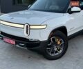 Rivian R1S 2023 в Дубно на Automoto.ua Белый Rivian R1S, объемом двигателя 0 л и пробегом 19 тыс. км за 47777 $, фото 186 на Automoto.ua