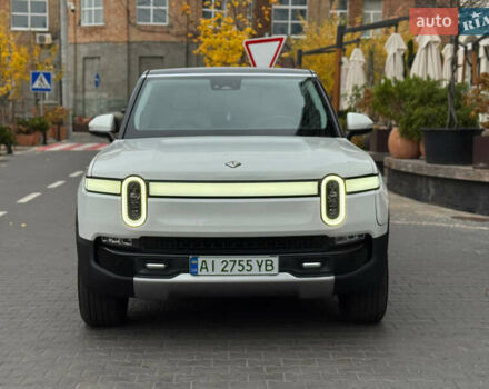 Белый Rivian R1S, объемом двигателя 0 л и пробегом 21 тыс. км за 55000 $, фото 3 на Automoto.ua