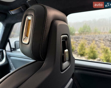 Білий Rivian R1S, об'ємом двигуна 0 л та пробігом 35 тис. км за 55000 $, фото 18 на Automoto.ua