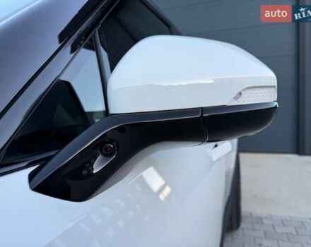 Rivian R1S 2023 в Дубно на Automoto.ua Белый Rivian R1S, объемом двигателя 0 л и пробегом 19 тыс. км за 47777 $, фото 41 на Automoto.ua
