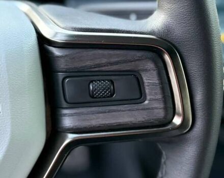Rivian R1S 2023 в Дубно на Automoto.ua Белый Rivian R1S, объемом двигателя 0 л и пробегом 19 тыс. км за 47777 $, фото 176 на Automoto.ua