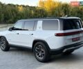 Rivian R1S 2023 в Дубно на Automoto.ua Белый Rivian R1S, объемом двигателя 0 л и пробегом 19 тыс. км за 47777 $, фото 56 на Automoto.ua