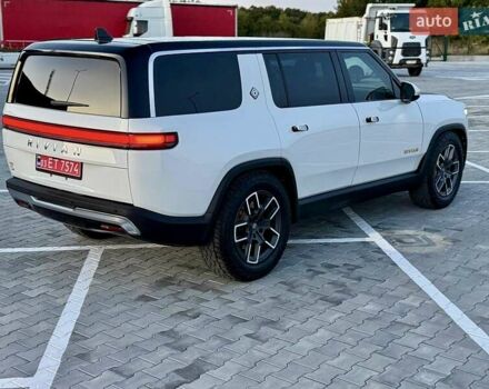 Rivian R1S 2023 в Дубно на Automoto.ua Белый Rivian R1S, объемом двигателя 0 л и пробегом 19 тыс. км за 47777 $, фото 8 на Automoto.ua
