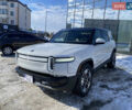 Білий Rivian R1S, об'ємом двигуна 0 л та пробігом 25 тис. км за 47000 $, фото 1 на Automoto.ua