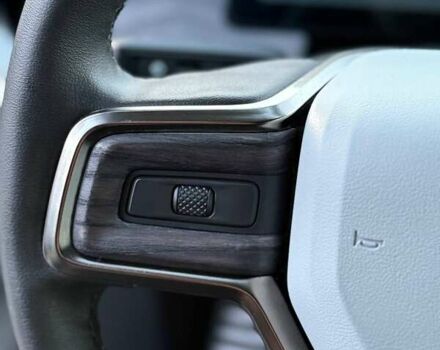 Rivian R1S 2023 в Дубно на Automoto.ua Белый Rivian R1S, объемом двигателя 0 л и пробегом 19 тыс. км за 47777 $, фото 178 на Automoto.ua
