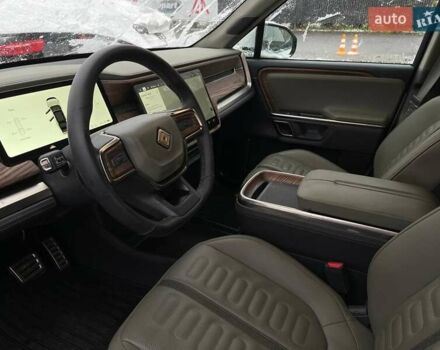 Белый Rivian R1S, объемом двигателя 0 л и пробегом 25 тыс. км за 24000 $, фото 11 на Automoto.ua