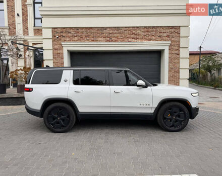 Белый Rivian R1S, объемом двигателя 0 л и пробегом 21 тыс. км за 55000 $, фото 5 на Automoto.ua