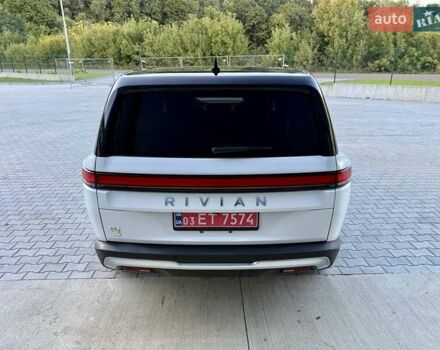 Rivian R1S 2023 в Дубно на Automoto.ua Белый Rivian R1S, объемом двигателя 0 л и пробегом 19 тыс. км за 47777 $, фото 9 на Automoto.ua