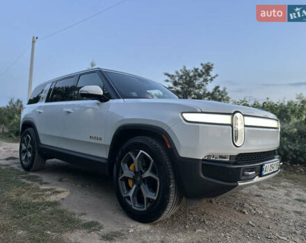 Белый Rivian R1S, объемом двигателя 0 л и пробегом 8 тыс. км за 56000 $, фото 4 на Automoto.ua
