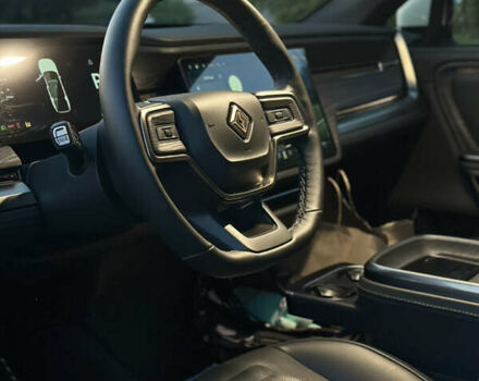 Белый Rivian R1S, объемом двигателя 0 л и пробегом 8 тыс. км за 56000 $, фото 18 на Automoto.ua